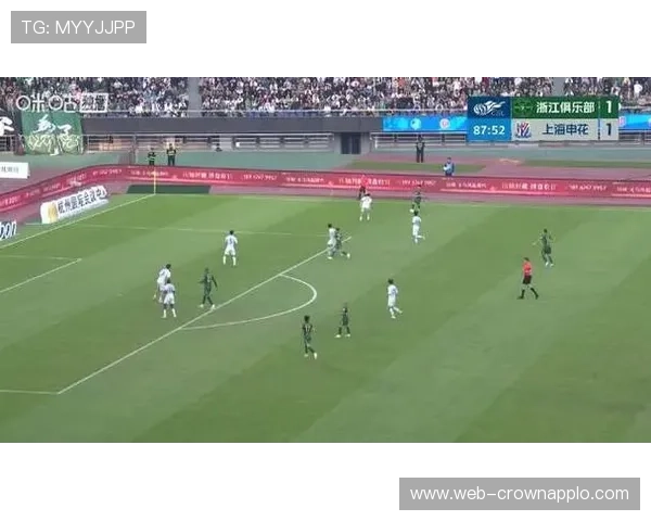 为什么这个任意球判罚让全场哗然？规则细节藏了关键点