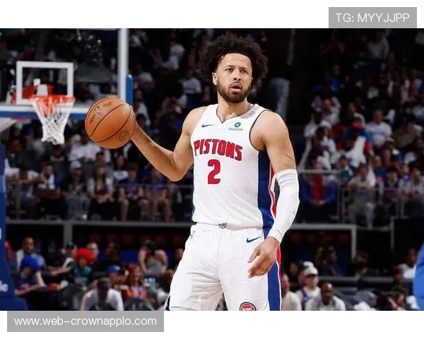 凯德·坎宁安无球跑动提升团队三分命中率显著拉开进攻空间