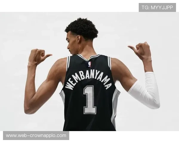 文班亚马挡拆拉开防线提升得分效率明显优于保罗首轮表现