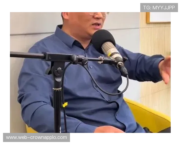 杨瀚森训练完直接去奢侈品店刷卡，这自律和消费反差谁懂